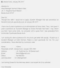 Mungkin anda bisa melihat referensi percakapan bahasa inggris berikut ini dalam rangka mendapatkan contoh kosakata yang receptionist : Contoh Surat Lamaran Kerja Bahasa Inggris Dan Artinya Untuk Hotel
