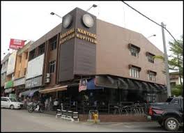 Jaraknya 42 kilometer dari bandar kota tinggi. Makan Portal Rasmi Majlis Daerah Yong Peng Mdyp