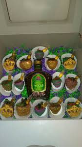 Birthday Chocolate Covered Strawberries Ideas Crown Royal Apple Chocolate Covered Strawberries Chocolate Covered Desserts Alcoholic Desserts Chocolate Covered Strawberries