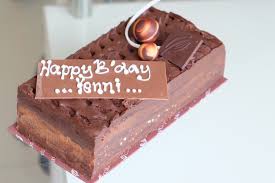 Dapur cokelat pun kerapkali membuat cake yang tengah menjadi tren dan digemari banyak orang seperti saat sedang demam dengan velvet cake atau rainbow cake maka di sana pun tak berapa lama sudah menyediakan berikut daftar harga menu cake dapur cokelat terbaru 2015 selengkapnya Dapur Cokelat Alam Sutera Tangerang Lengkap Menu Terbaru Jam Buka No Telepon Alamat Dengan Peta