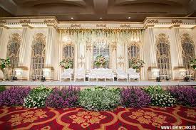 Wirawan And Evania S Wedding Reception Venue At The Ritz Carlton Pacific Place Decoration By White Pearl Decoratio Dekorasi Pernikahan Pernikahan Inspirasi