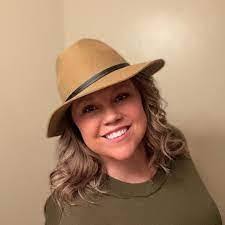 Heather Revis's Instagram, Twitter & Facebook