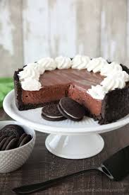 With a crunchy oreo base, the creamiest of creamy middles, topped off with chocolate chips, these choc chip oreo cheesecake bars are the best of pour the mixture on top of the prepared base and smooth out. No Bake Chocolate Cheesecake Dessert Now Dinner Later