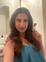 #IIFA #makeuptutorial #goddess #everydaystyle #glamour #makeuplover  @highlight Amisha Kiri Hitt