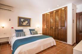 Situated in the most southern tip of ibiza, residencia casa munich has the privilged location of beeing part of the national park of ses salines. Casa Munich Residence Ibiza Spain Photos Room Rates Promotions
