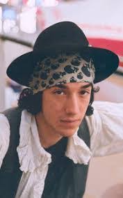 Shane Cross's Instagram, Twitter & Facebook