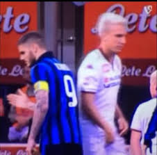 Y luego se refirió a su polémica relación con wanda nara y mauro icardi. Maxi Lopez Ignora Ex Amigo Icardi E Poe A Mao Nos Genitais Lance