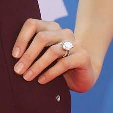 Blake Lively S Engagement Ring The Knot Engagement Rings Blake Lively Engagement Ring Engagement
