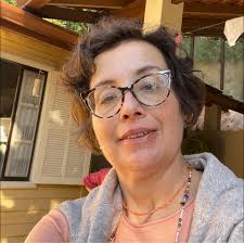 No próximo 14 de Julho de 2025, o Brasil será homenageado em um espetáculo  inédito de drones, luzes e fogos de artifício na Torre Eiffel. O show,  realizado entre o Campo de