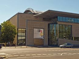 Das haus der geschichte der bundesrepublik deutschland in bonn ist ein museum zur deutschen. Datei Haus Der Geschichte Bonn Deutschland Jpg Wikipedia