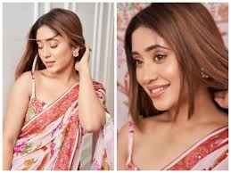 Shivani Joshi pic: Floral Saree में शिवांगी ने शेयर की बेहद खूबसूरत  तस्वीरें, फैन्स ने दिया गजब रिएक्शन