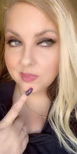 Tricia Kyle's Instagram, Twitter & Facebook