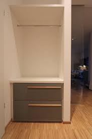 Beim eigenbau einer garderobe können sie den vorhandenen platz optimal nutzen und ihrem möbelstück. Garderobe Mit Schuhschrank In Einer Nische Dein Tischler In Leipzig Dein Tischler In Leipzig Garderobe Schuhschrank Garderobennische Schuhschrank