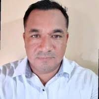 40+ perfiles de «Angel Escobar»