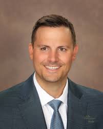 Sean Kipp's Instagram, Twitter & Facebook