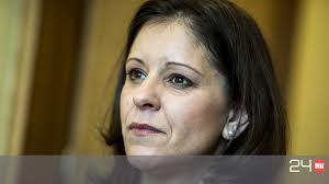 Szél bernadett független országgyűlési képviselő közösségi oldalán szakértett húsvét alkalmából: Szel Bernadett Levelben Osztotta Ki Az Lmp Tagjait 24 Hu