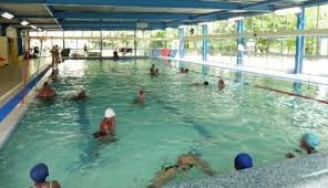 Piscine La Levriere A Creteil Horaires Tarifs Avis Piscine Piscine Municipale Piscine Publique