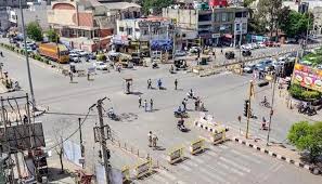 Hours after announcing besides, the lockdown in containment zones had also been extended till august 31. West Bengal Extends Lockdown Till July 30 Active Covid 19 Cases In The State Are 13 847