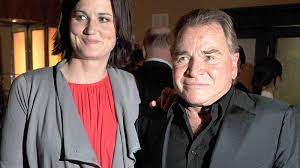 Fritz wepper è sposato dal 1979 con angela von morgen, la quale dal 1968 al 1973 era stata sposata in prime nozze con il principe ferfried di hohenzollern. Fritz Wepper Und Susanne Kellermann Erstes Gemeinsames Interview