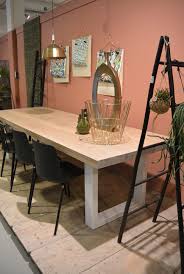 prachtige eiken tafel met stalen poten voorzien van witte poedercoating tafels eiken tafel tafel op maat