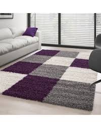 So kann ein matter teppich im gedeckten violett sehr modern und nicht feminin wirken. Teppich Hochflor Langflor Gunstig Wohnzimmer Shaggy Kariert Lila Weiss Grau