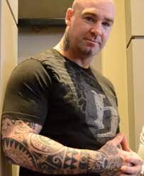 Lucas browne (nacido el 14 de abril de 1979) es un boxeador profesional australiano , ex artista marcial mixto y kickboxer. Lucas Browne Wikipedia