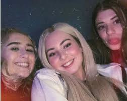 Picture gallery : Ellie Bray's Tribute