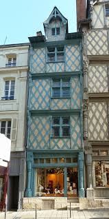 Bonne Dimanche Continuing With Lovely French Homes Theme A Skinny House In Angers France ŧƶƞ Maine Et Loire Loire Colombage