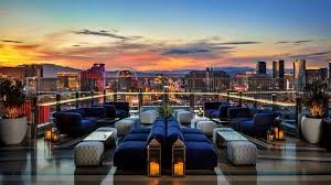 Rooftop Bar Apex Social Club In Las Vegas Rooftop Bar Rooftop Patio Best Rooftop Bars