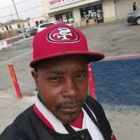 Daniel Reliford's Instagram, Twitter & Facebook