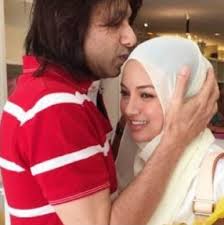 Identiti Lelaki Yang Peluk Dan Cium Dahi Neelofa Bicara Santai