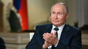 Става временен президент на русия на 31 декември 1999 г., като сменя борис. Putina V Prezidenty Ssha Zapad Obsuzhdaet Intervyu Rossijskogo Lidera Ria Novosti 16 06 2021
