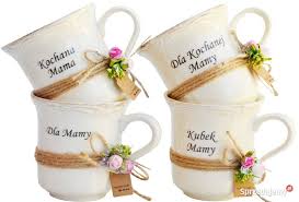 Podaruj kubek dzięki któremu pijąc codzienną kawę lub herbatę na twarzy pojawi się uśmiech. Wyjatkowy Kubek Prezent Na Dzien Mamy Dla Tesciowej Siostry Poznan Sprzedajemy Pl