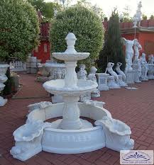 They are available in a variety of materials, such as limestone, sandstone, block, slate or cement, to name just a few examples. Garten Etagenbrunnen Mit Wasserbecken Springbrunnen 162cm 655kg