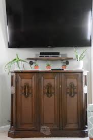And i mean i would have it for every tv in my home. Build This Clever Diy Corner Shelf For Under Your Mounted Tv Today The Diy Nuts