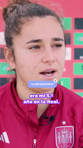 🥹 Esa lagrimilla tras dejar tu casa. Ana Tejada, jugadora de la Selección,  habla de cómo fue su salida de la Real Sociedad para fichar por Utah  Royals. 💬 "Lloré bastante". A pesar de ello, la noticia ...