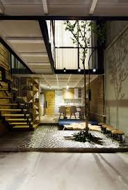 Atrium single y house design with 4 bedrooms mojo homes Small Home Maximizes Space And Ventilation Using A Cool Atrium
