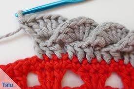 Dazu mit einer häkelnadel mit der siebten farbe handfeste maschen entlang der strickarbeit anhäkeln. Borte Hakeln Anfanger Anleitung Fur Gehakelte Spitze Talu De