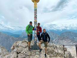 Alpen die zugspitze ist ein berg der superlative welt. Bosingen Bergbier Keine Stunde Zu Fruham Zugspitze Gipfel Geoffnet Rottweil Umgebung Schwarzwalder Bote