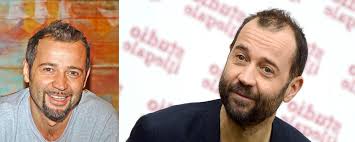 Il celebre attore diventato famoso per il musical grease e per i numerosi film di successo del suo curriculum ha dichiarato al saturday night show di essersi . Fabio Volo E La Sua Autoironia Sulla Chioma Trapianto Di Capelli O Concealers