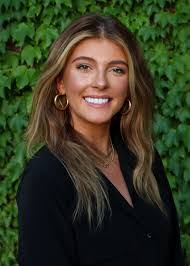 Jennifer Witt's Instagram, Twitter & Facebook