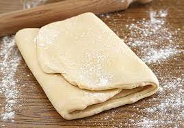 La preparazione della pasta sfoglia parte dalla preparazione di un panetto (formato da burro e farina e da un pastello(costituito da farina, acqua e sale). Pasta Sfoglia Fatta In Casa Di Ernst Knam