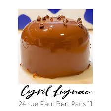 Royal Chocolat Je Continue Mes Peregrinations Mentales Pre Confinement Quel Bonheur De Parcourir Les Rues De Paris Librement Desserts Food Pudding