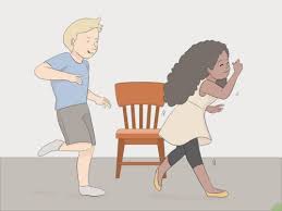 Hay juegos de siempre, juegos clásicos a los que han jugado niños de todas las generaciones y de diferentes partes del mundo. Juego De Las Sillas Y Sus Beneficios En Los Ninos
