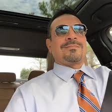 Russell Tovey opens up about playing a closeted qu**r man in Plainclothes,  exploring dangerous and steamy power dynamics. 💥😱Pedro Pascal agrees with  him that “v*rs is the best,” sparking a viral conversation