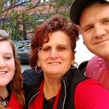 Amy Vowell (@amy_vowell)