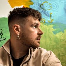 After two difficult years of COVID with the clay model stucked without any  possible access, I'm extremely happy to show the recent progress of the  Mirely Saphir !! It's back