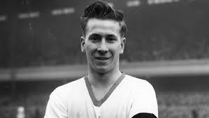 Sir bobby charlton, 83, winner of england's 1996 world cup campaign and football legend, has been diagnosed with dementia, his wife lady norma charlton disclosed to the telegraph. 8 Of The Best Moments Of Bobby Charlton S Career 90min