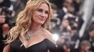 Of course she's availed herself of surgery to substantially expand the scope and breath of her nostrils so she can really give full expression to her art. Julia Roberts Aktuelle Themen Nachrichten Bilder Stuttgarter Zeitung