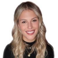 Samantha Debellis's Instagram, Twitter & Facebook